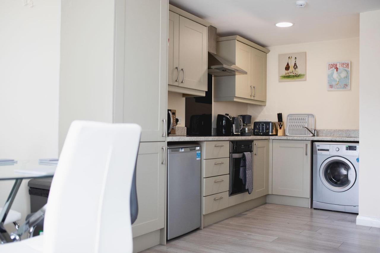 Vanity Ballycastle Diamond 2 Bedroom Apartment מראה חיצוני תמונה