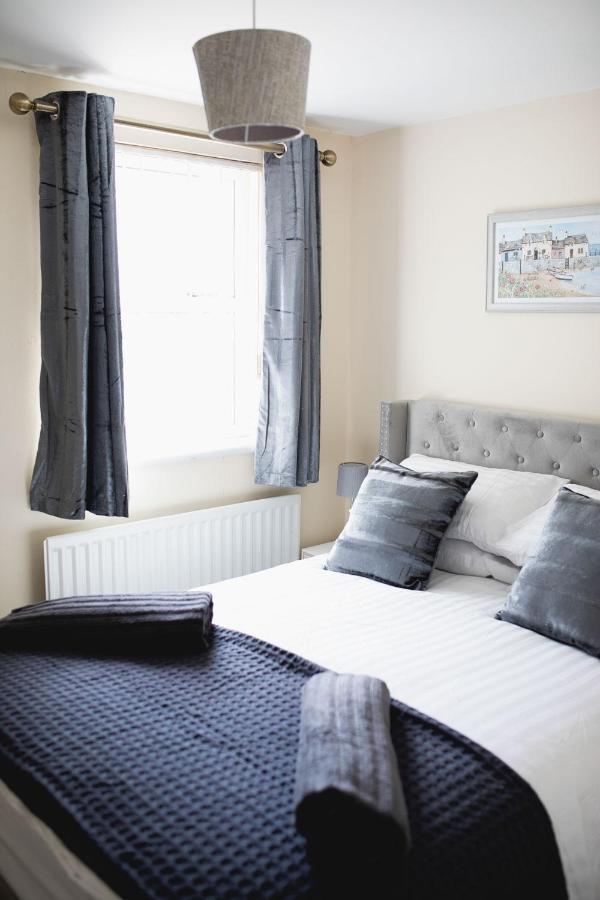 Vanity Ballycastle Diamond 2 Bedroom Apartment מראה חיצוני תמונה