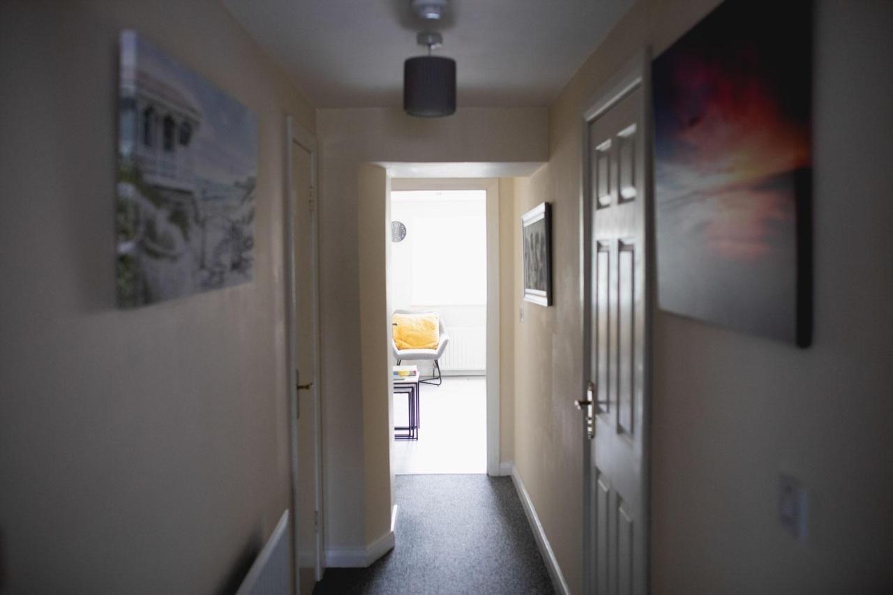 Vanity Ballycastle Diamond 2 Bedroom Apartment מראה חיצוני תמונה